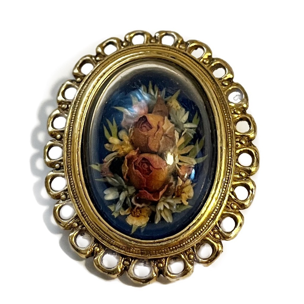 Vintage Otilia and Carlin 3D dried Flowers Gold Tone Brooch